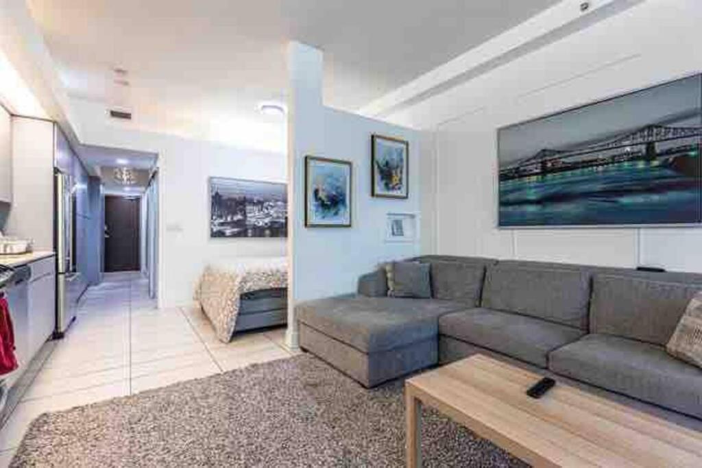 Beautiful Apartment Downtown, Mins To Rogers Arena, Stadium, Restaurants, Shops 밴쿠버 외부 사진