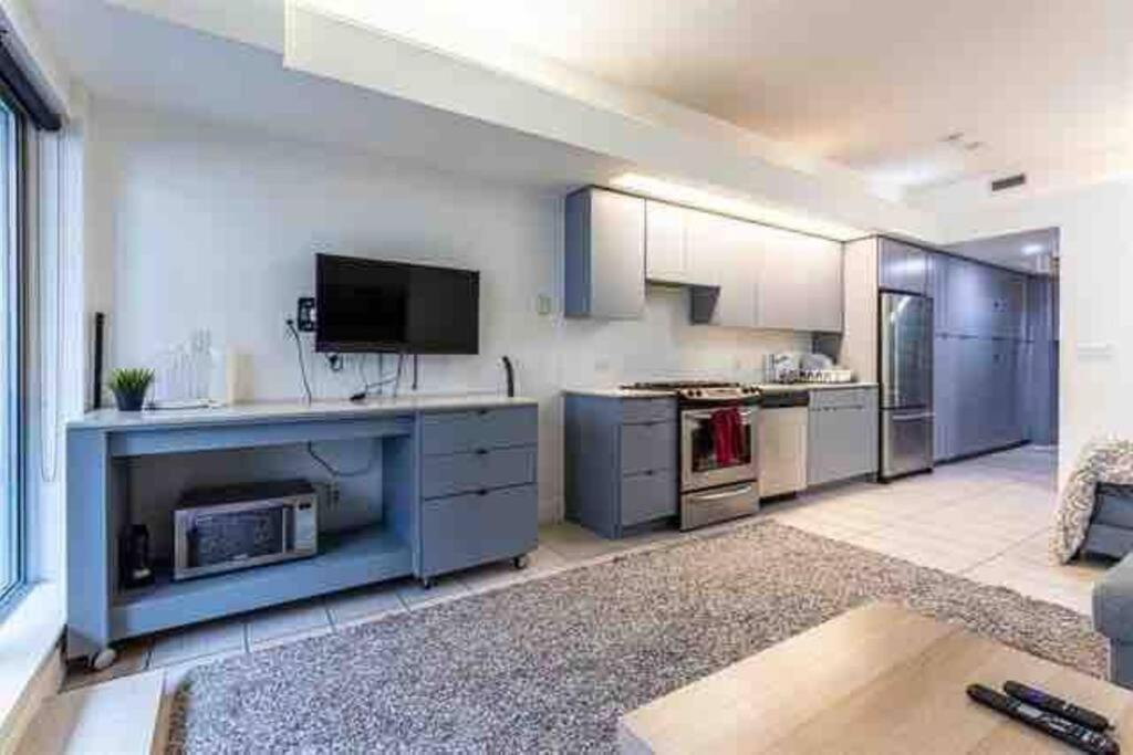 Beautiful Apartment Downtown, Mins To Rogers Arena, Stadium, Restaurants, Shops 밴쿠버 외부 사진